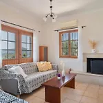 Villa Melikokia *